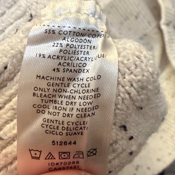 🦌 LOFT Fair Isle Reindeer Sweater – Cozy Holiday Winter Classic (Small) - Picture 4 of 4